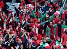 شادی بانوان هوادار تیم پرسپولیس از حضور در ورزشگاه +ویدیو