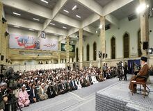 شرکت‌کنندگان در اجلاس محبان اهل بیت(ع) با رهبر انقلاب دیدار کردند