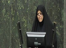 فریده اولادقباد: رئیس‌جمهور بر اساس وظایف و اختیاراتش در قانون اساسی عمل کند
