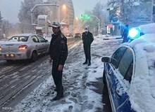 بارش برف در ۱۱ استان/ ترافیک در باند شمالی آزادراه کرج _قزوین