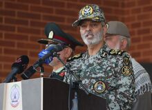 فرمانده ارتش: کوچکترین پرنده دشمن را در آسمان ایران منهدم می‌کنیم/ هیچ ابرقدرتی فکر حمله نظامی به ایران را هم نمی کند