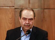 امین زاده: عده ای معتقدند کشور با حضور حداقلی بیمه می شود
