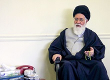 علم الهدی: هر زمان مردم با اراده خود، جریانی به وجود آوردند که سیاست مقابل رهبری را در پیش گرفت، تنگی معیشت و سقوط اقتصاد به بار آمد