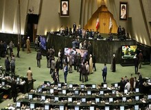 جدال نمایندگان مخالف و موافق تعطیلی روز شنبه/ ایزدپناه: امکان دارد زندگی مردم دچار مشکل شود/ بهروزی‌فر: تعطیلی شنبه مغایرتی با سنت ایرانی اسلامی ندارد
