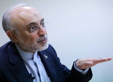  رییس سابق سازمان انرژی اتمی: پس از برجام ۴۵۵ تن اورانیوم به ذخایرمان اضافه کردیم/ به حضرت آقا گفتم مسئله هسته‌‌ای استخوان در گلوی مسئول است