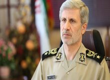 تأکید فرمانده کل ارتش بر جایگاه دافوس: آینده ارتش در دافوس ساخته می شود/ باید فرصت خدمت در نظام جمهوری اسلامی ایران را مغتنم بشماریم