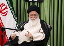 نماینده ولی فقیه در خراسان رضوی: هر چه در دنیا ظلم و جور استکبار بیشتر شود امام زمان (عج) ظهور می‌کند